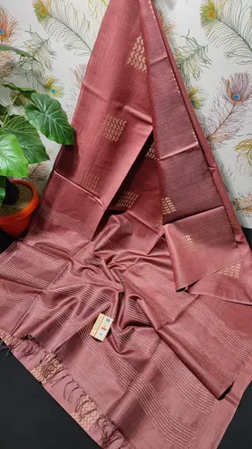 Elegant Kota Viscose Silk Saree with Intricate Square Boota Weave